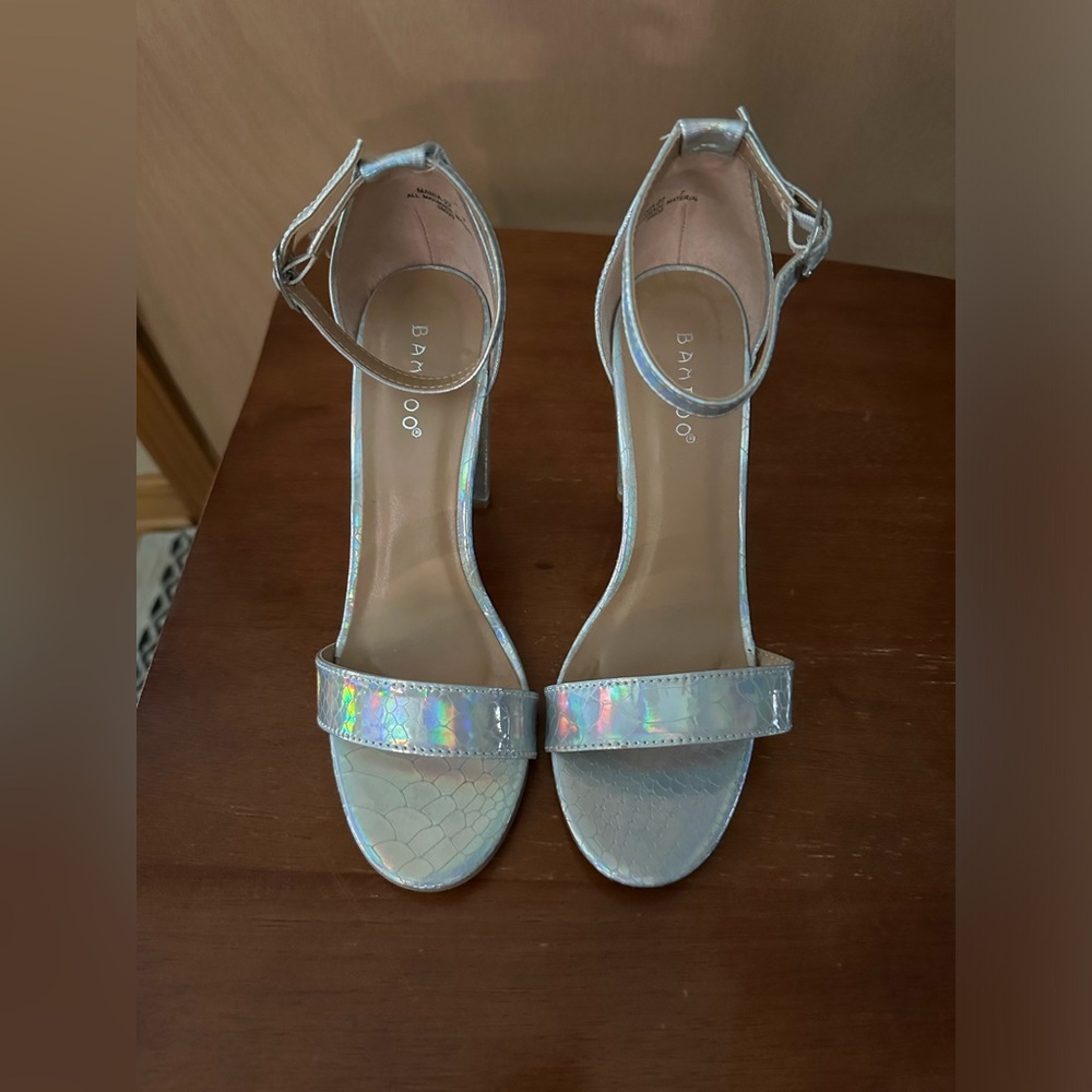Silver 4 in heels